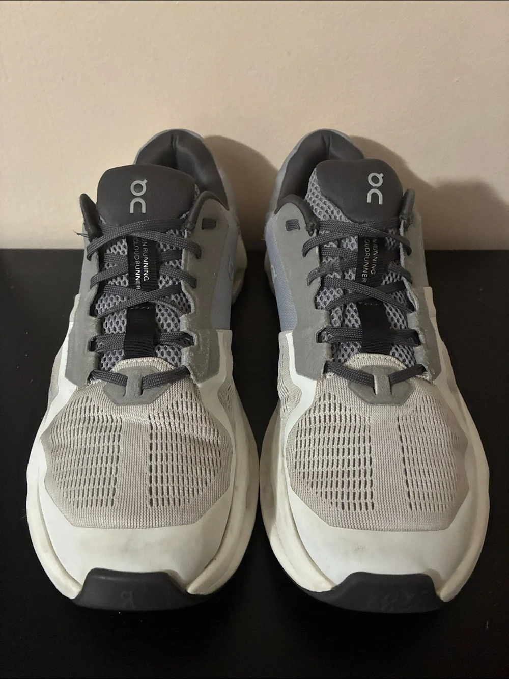 On Cloudrunner 2 running shoes featuring a grey and white mesh size 10 Men
